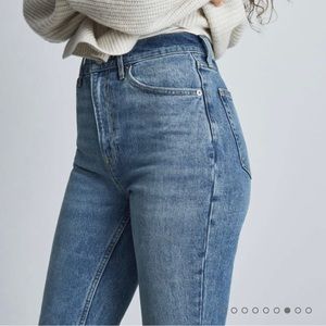 Everlane - The Cheeky Straight Jean in Faded Indigo, size 27 regular